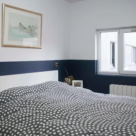 Apartment With Balcony Near Centquatre *